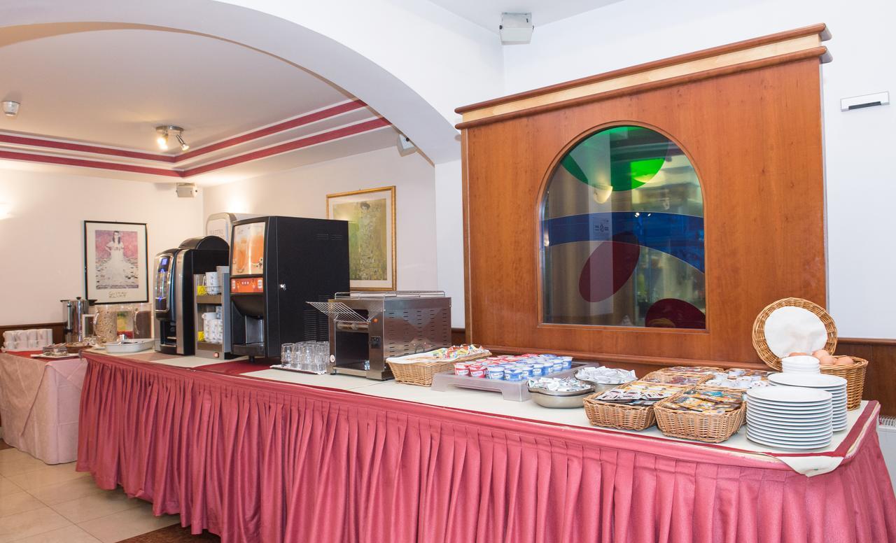 Hotel Primo Рива-дель-Гарда Экстерьер фото